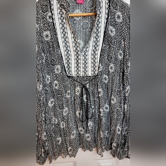 Sunny Leigh Crinkled Long Sleeved Top Women's Medium - Picture 5 of 12